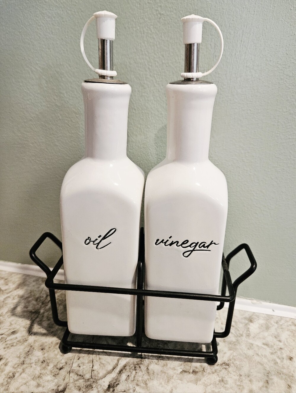 White Cliffs Oil & Vinegar Set In Caddy